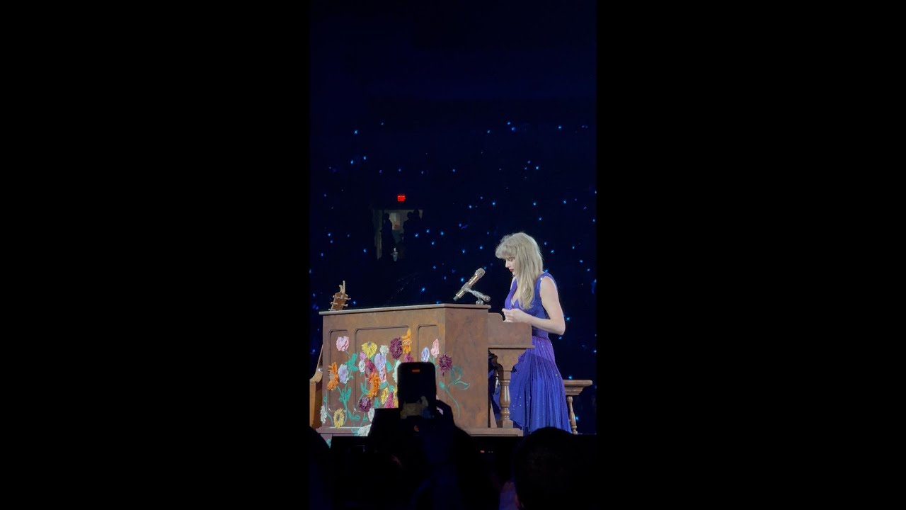 Taylor Swift - Long Live x New Year's Day x The Manuscript | Eras Tour Vancouver N3 Surprise Songs
