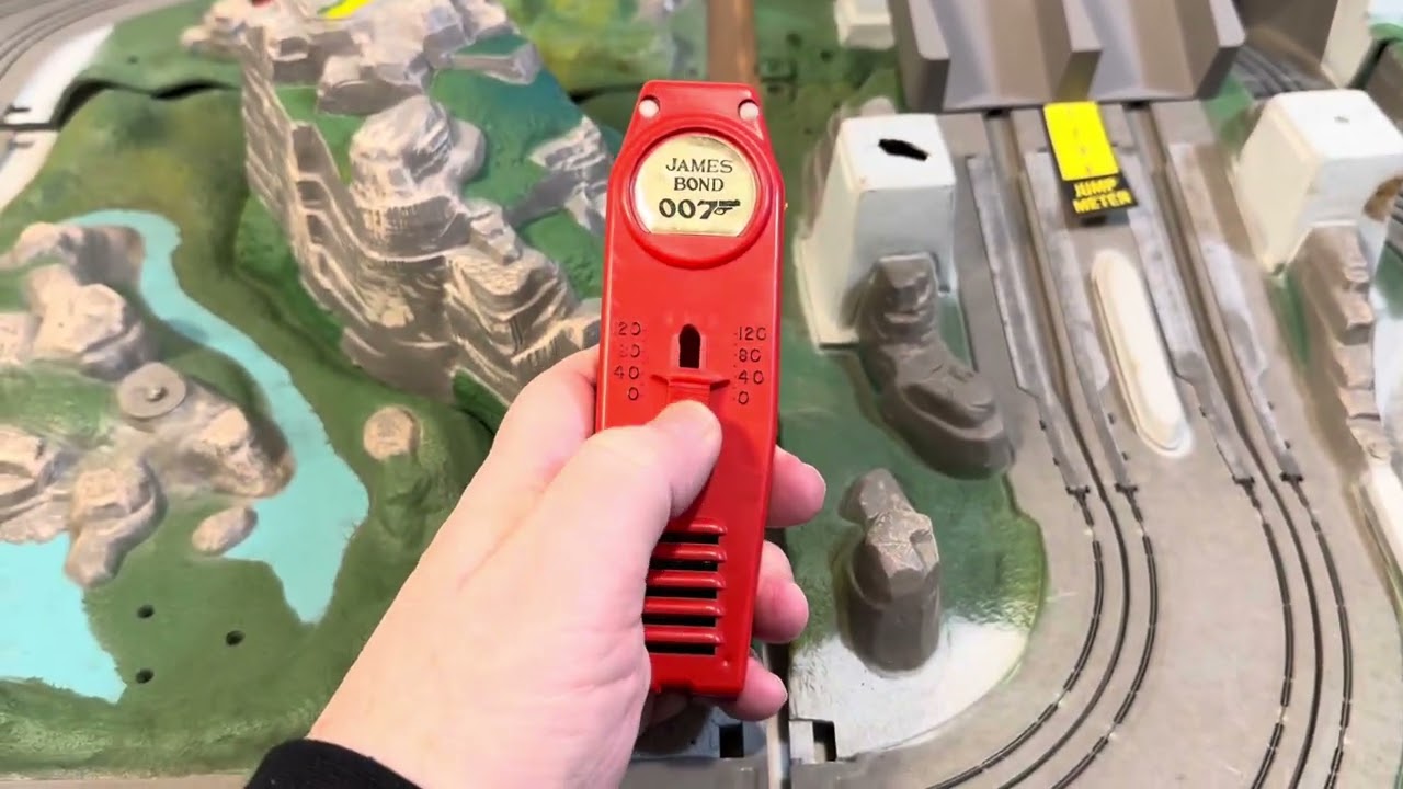 Sixties James Bond 007 Road Race - Sears Exclusive Slot Car Track