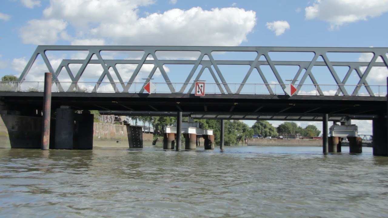 VOM HAMBURGER HAFEN AUF DIE ALSTER   1. Rugenberger Hafen - Rugenberger Schleuse - Roßkanal.