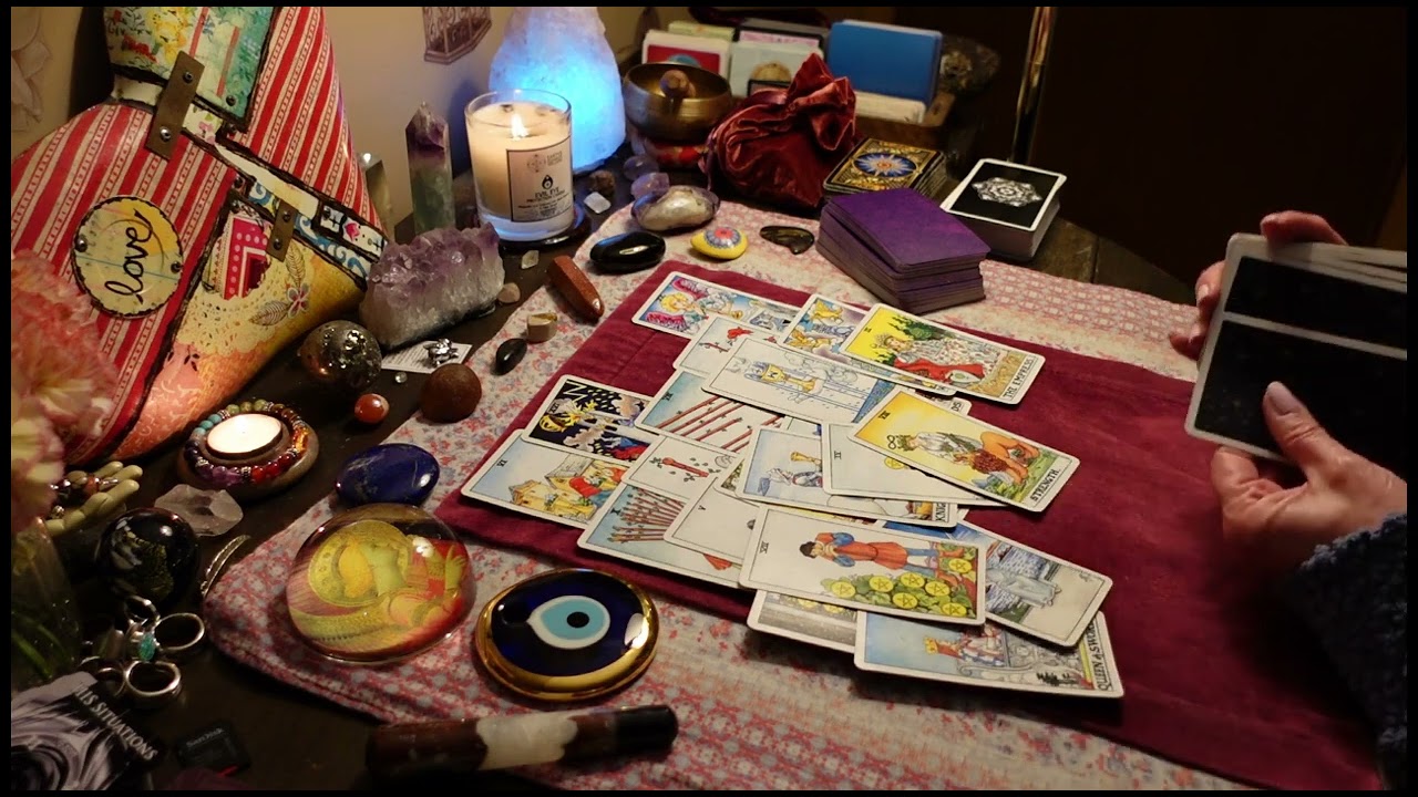 CANCER SINGLES: They're Tired Of Being Blocked Off From Their Empress.  Love Tarot