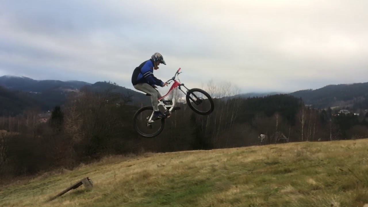 triky na kole- trick on bike 1part
