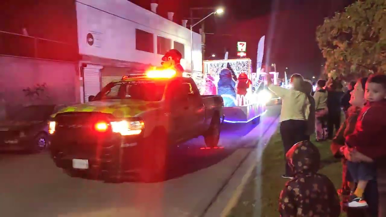 desfile navideño san Nicolás 2023