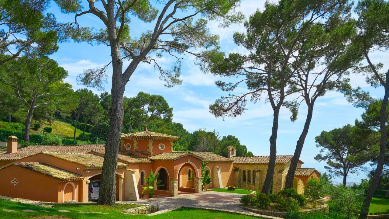 Inside a rare French Riviera gem