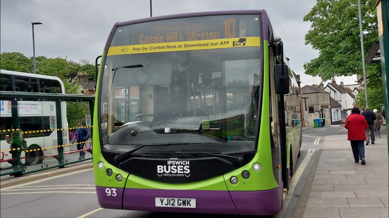 Alison and Mega Thrash - Ipswich Buses 093 Optare Tempo SR working the 10