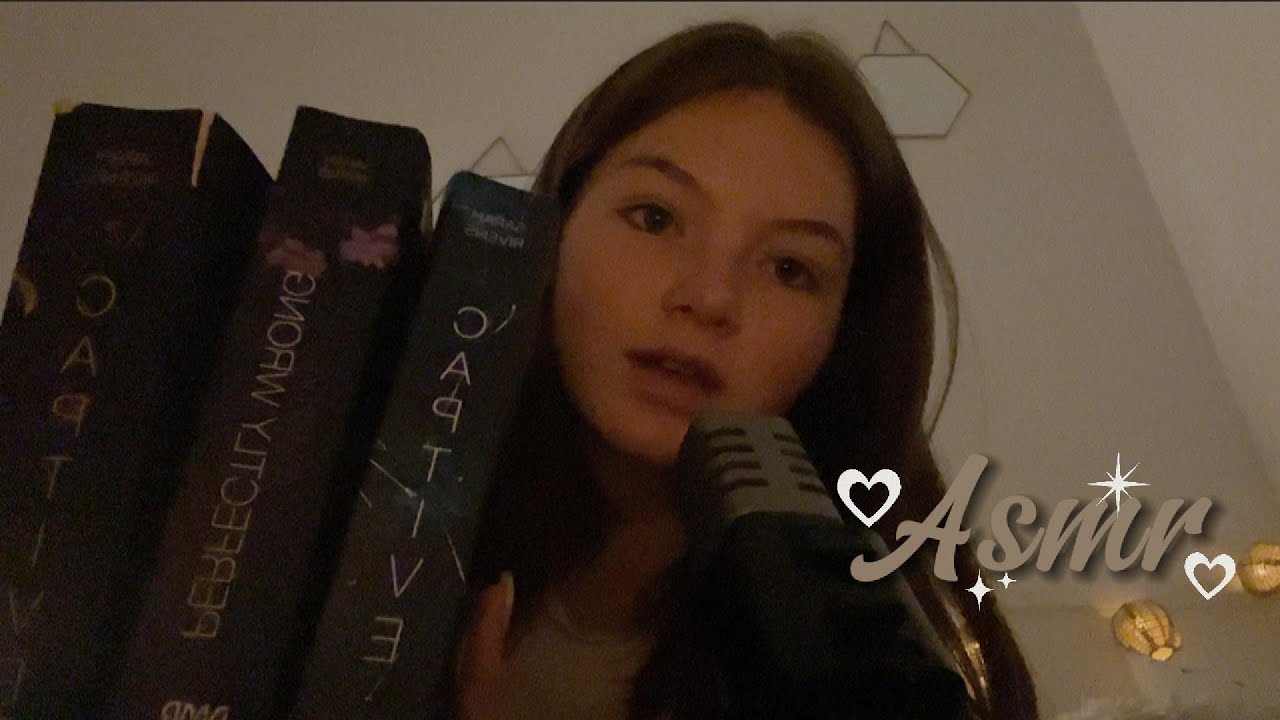 ASMR || Mes livres pr&eacute;f&eacute;r&eacute;s, chuchotements doux 🌙