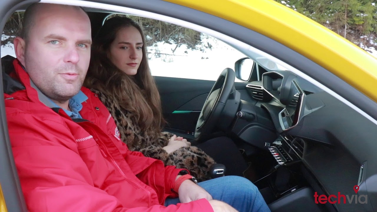 PEUGEOT 208 recenzia