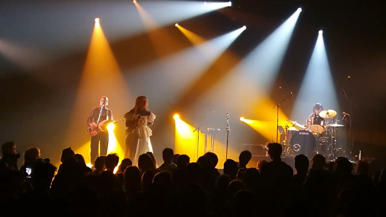 AUSTRA Live - Siren Song @ Feyzin - Epicerie Moderne- 03/03/2026