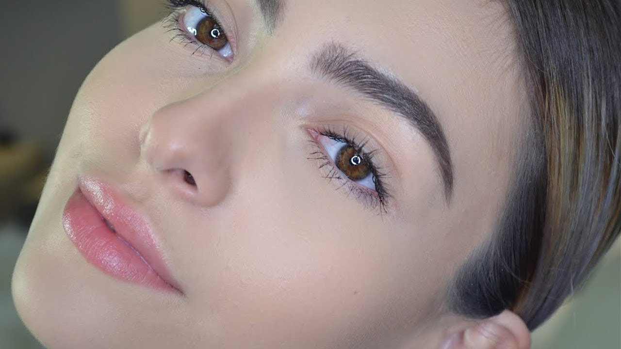 Cómo maquillar cejas tupidas y naturales | Anna Sarelly