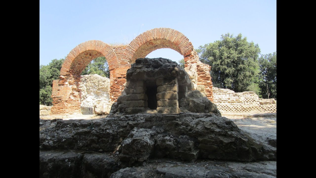 L'Acropoli di Cuma-Sulle tracce di Enea