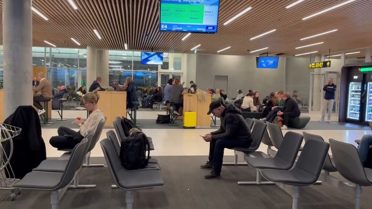 Copenhagen Airport/ Port lotniczy Kopenhaga/Aeropuerto de Copenhagen/哥本哈根机场