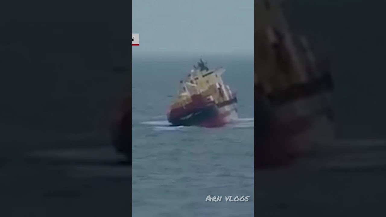 MSC ELSA 3 Sinks Off Kochi &ndash; Shocking Footage