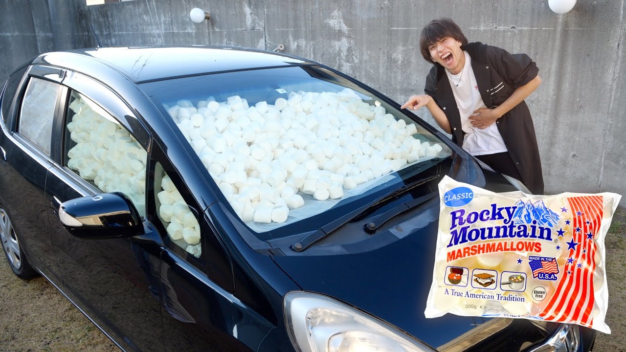 後輩の車の中を全部巨大マシュマロにしてみた