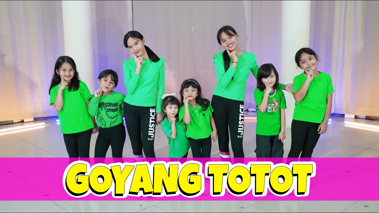 TOTOT TOTOT UPIN IPIN DANCE TREND | SANGGAR TAKUPAZ KIDS JAKARTA