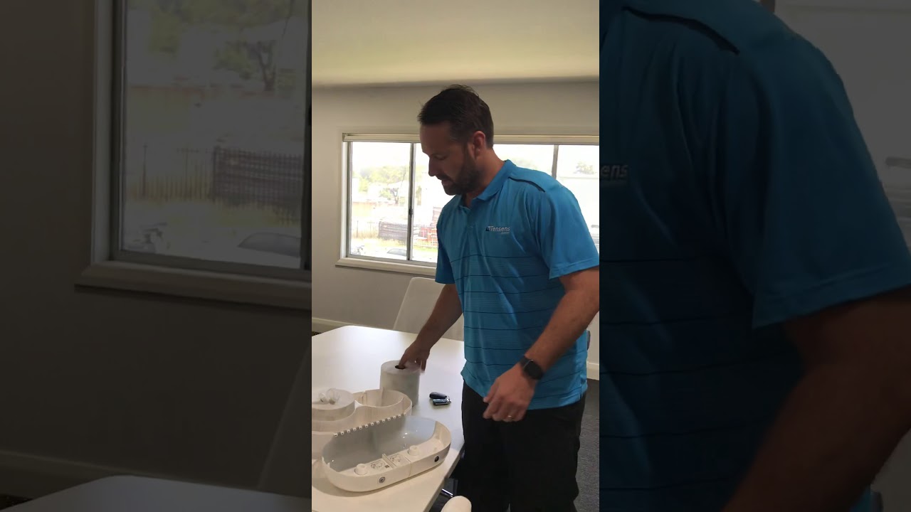 Loading the Tork T9 Toilet Roll Dispenser