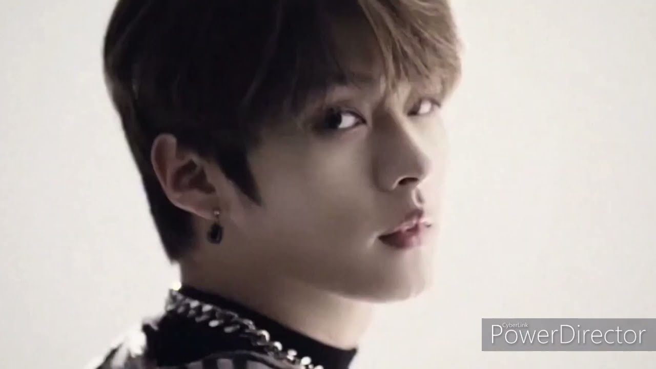 Lee Know - 7 Rings (FMV)