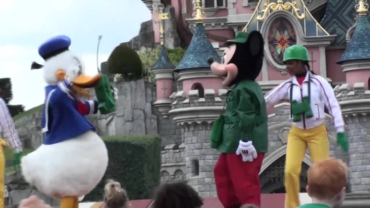 Disneyland Resort Paris - Showtime Spectacular part 1 (Multi Angle) [HD]