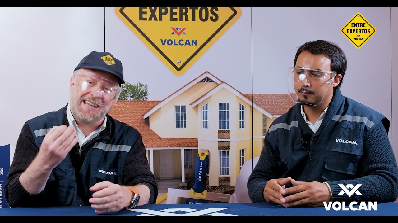 Cap 4: Entre Expertos, Aprendiendo a instalar Volcanboard Siding Colorplus.