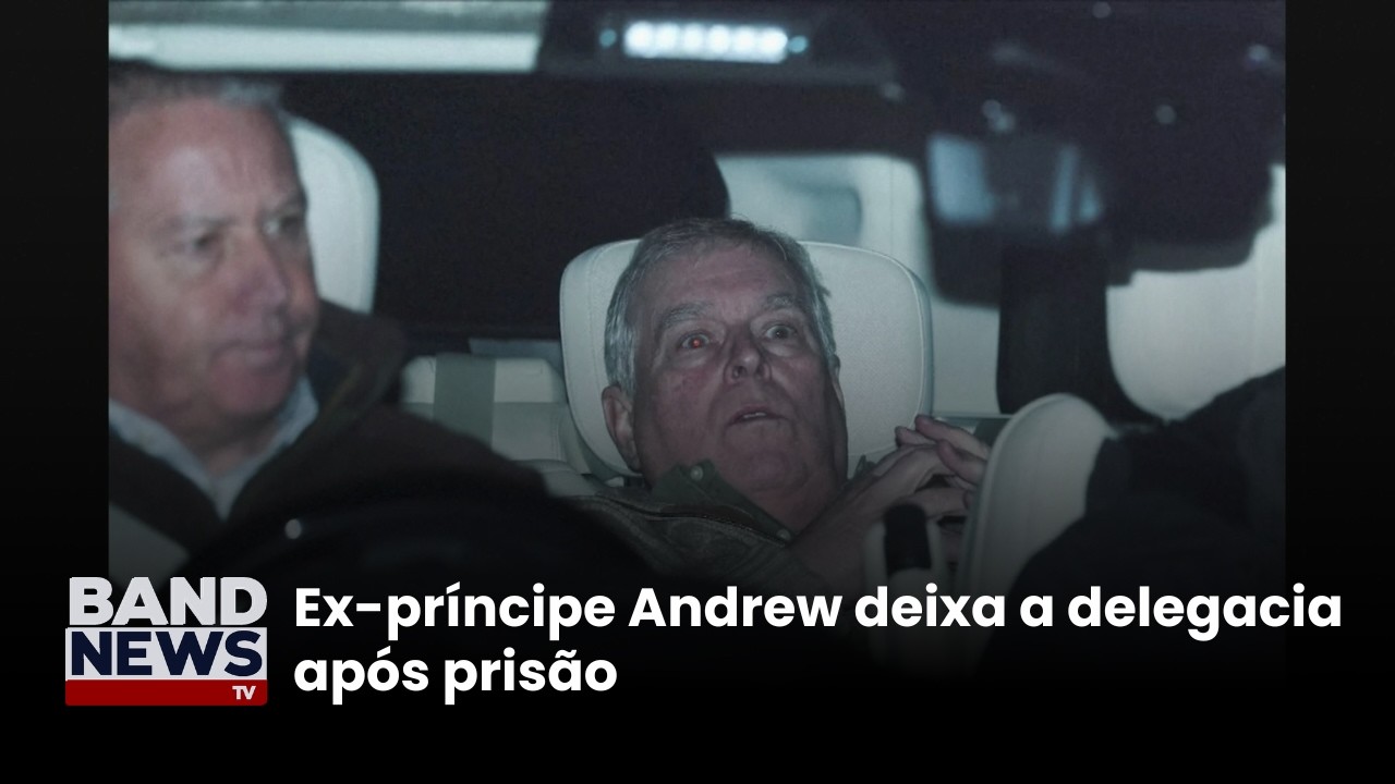 Ex-príncipe Andrew deixa a delegacia após prisão | BandNews TV