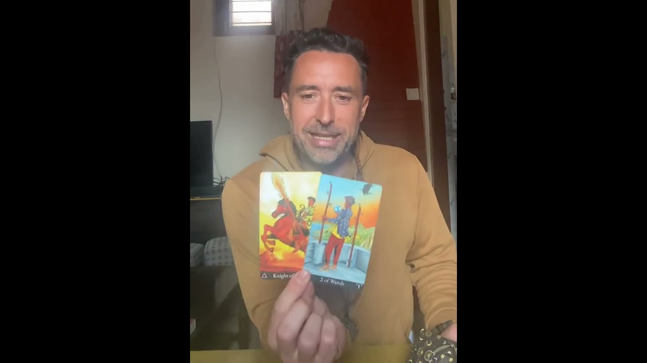 Aquarius ♒️ YOU ARE BEING SLOWED DOWN TO SHOW YOU FEAR IS AN ILLUSION Tarot Reading March 2025