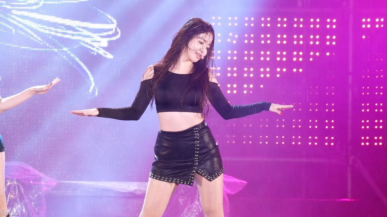 [4K]171012 브레이브걸스(Brave Girls) 유정 함안 아라가야 충무 음악회 아나요 직캠(Fancam)
