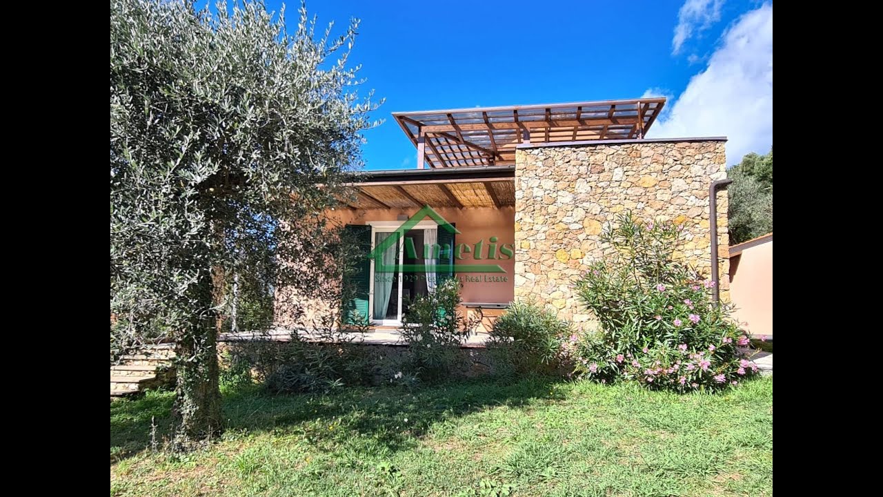 Vicino a Finale Ligure - Villa in Vendita a Tovo San Giacomo (SV)