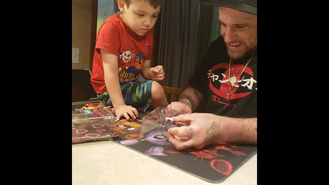 Unboxing the NEW FNAF Blackheart Bonnie!!!! 