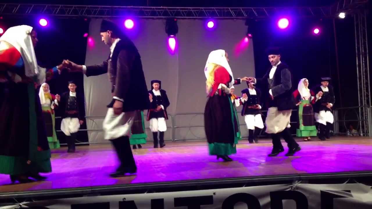 Gruppo folk Sorgono - Sa danza organetto S. Putzu a Nuoro 2013 08 25