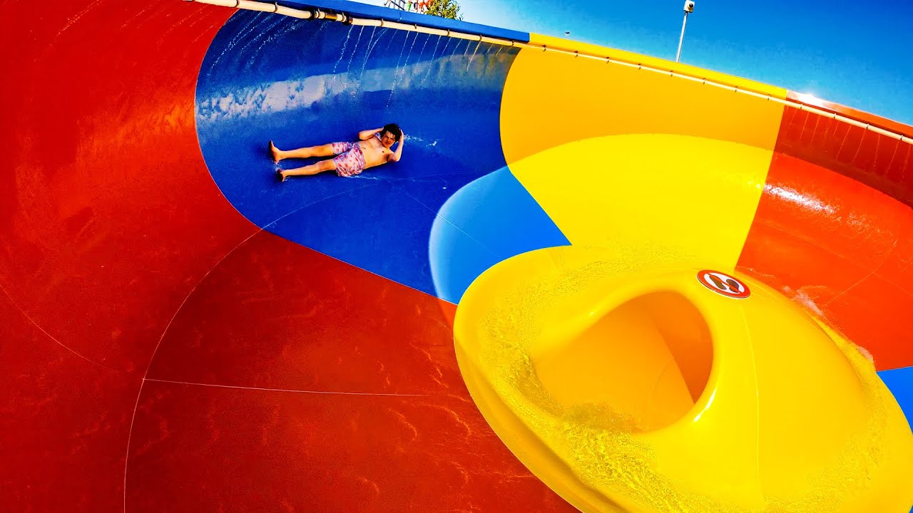 Capfun Stoetenslagh - Space Bowl Water Slide | Trechterglijbaan