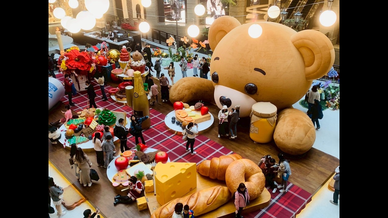 #信義區看閃亮亮聖誕裝飾-從寶麗貴婦百貨大熊熊開始 - 新光三越A8- 統一夢時代廣場威尼斯 - 101大樓找金莎聖誕樹！！（26 December 2025)【秀秀_離憂_記】