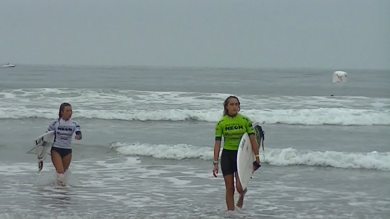 Summer Ivy Surfing at the SuperGirl Pro