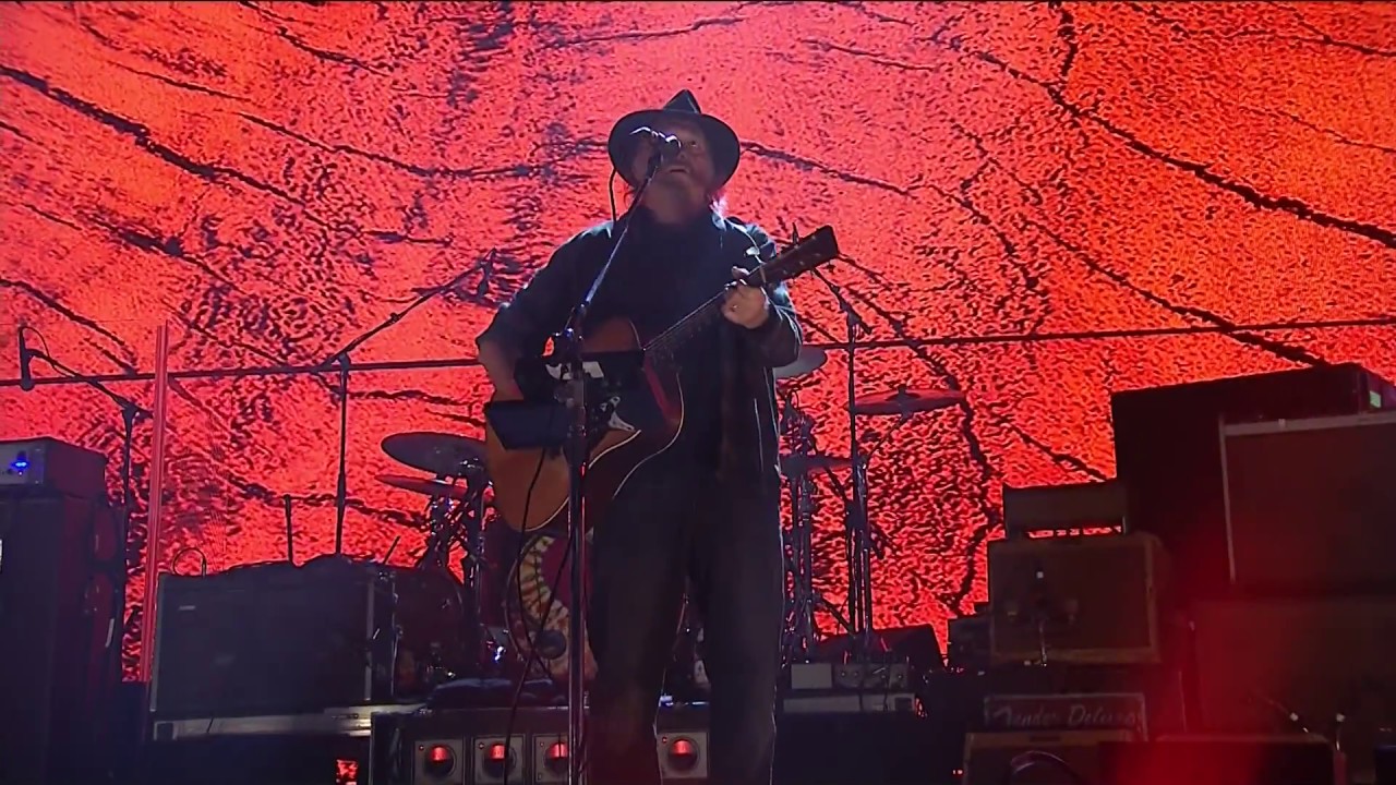 Neil Young & Promise of the Real - Tell Me Why (Live at Farm Aid 2018)