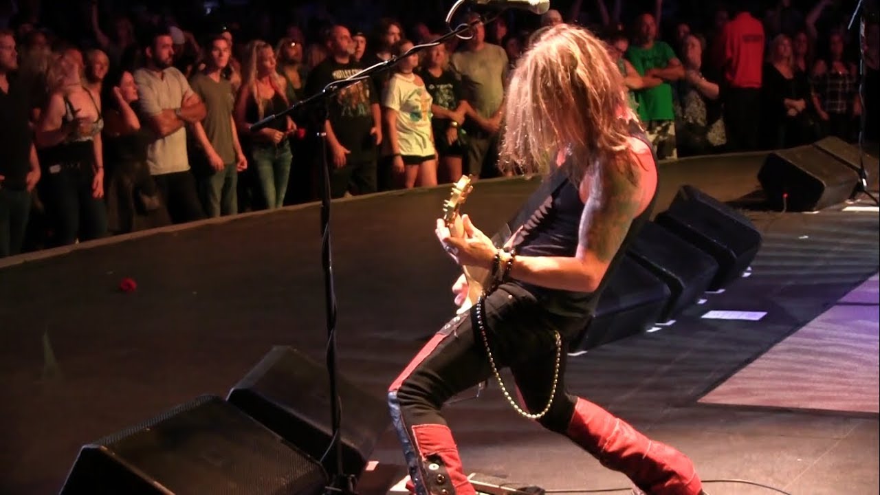 Vince Neil live. Piece of Your Action. Jeff Blando rockin the slide guitar
