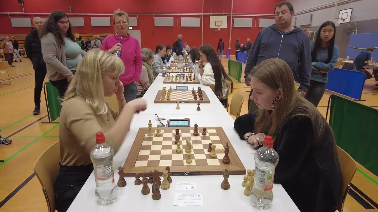 Endphase Luisa Bashylina gegen Lara Schulze | DM Schnellschach 2022