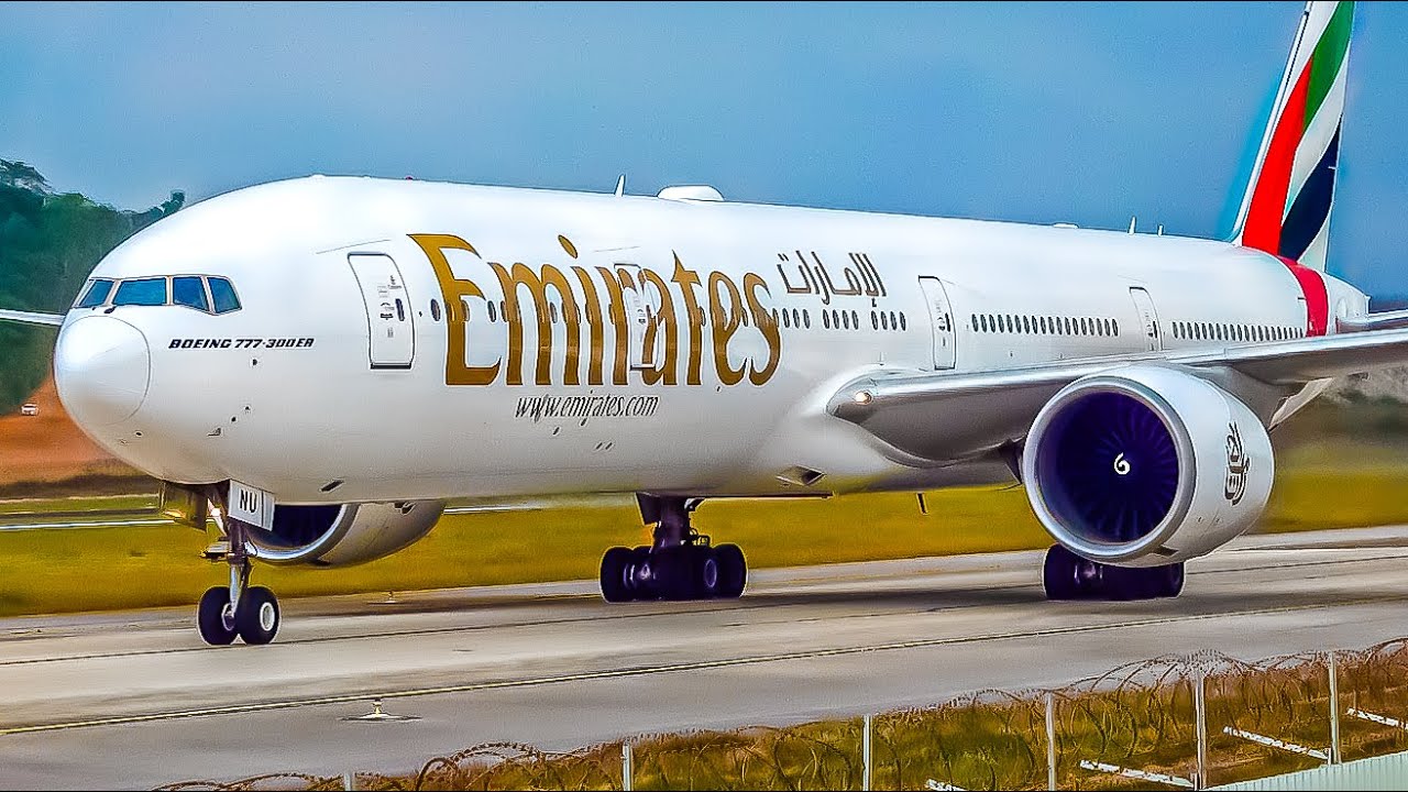 🇹🇭✈️ 30 Minutes of INSANE TRAFFIC Plane Spotting at Phuket International Airport (HKT/VTSP)