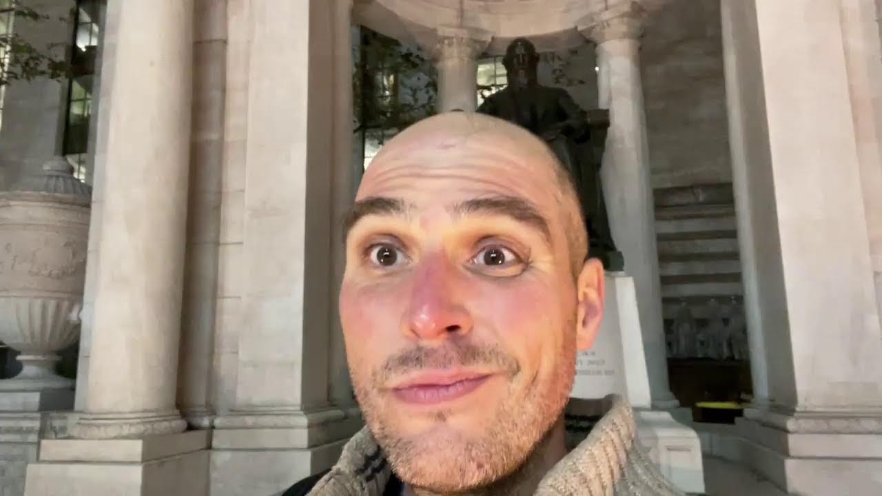 Livestream New York City: Rockefeller Center Christmas Tree w/ Chris Sandeman