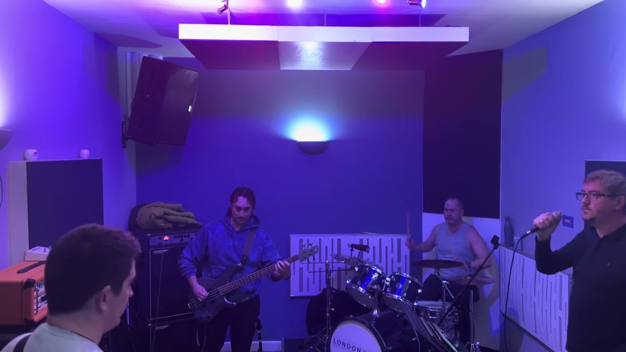 Idles - Danny Nedelko