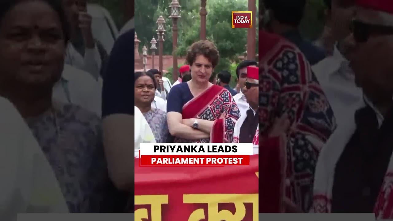 Priyanka Gandhi Leads Opposition Protest In Parliament Over CJP Police Action Row #congress