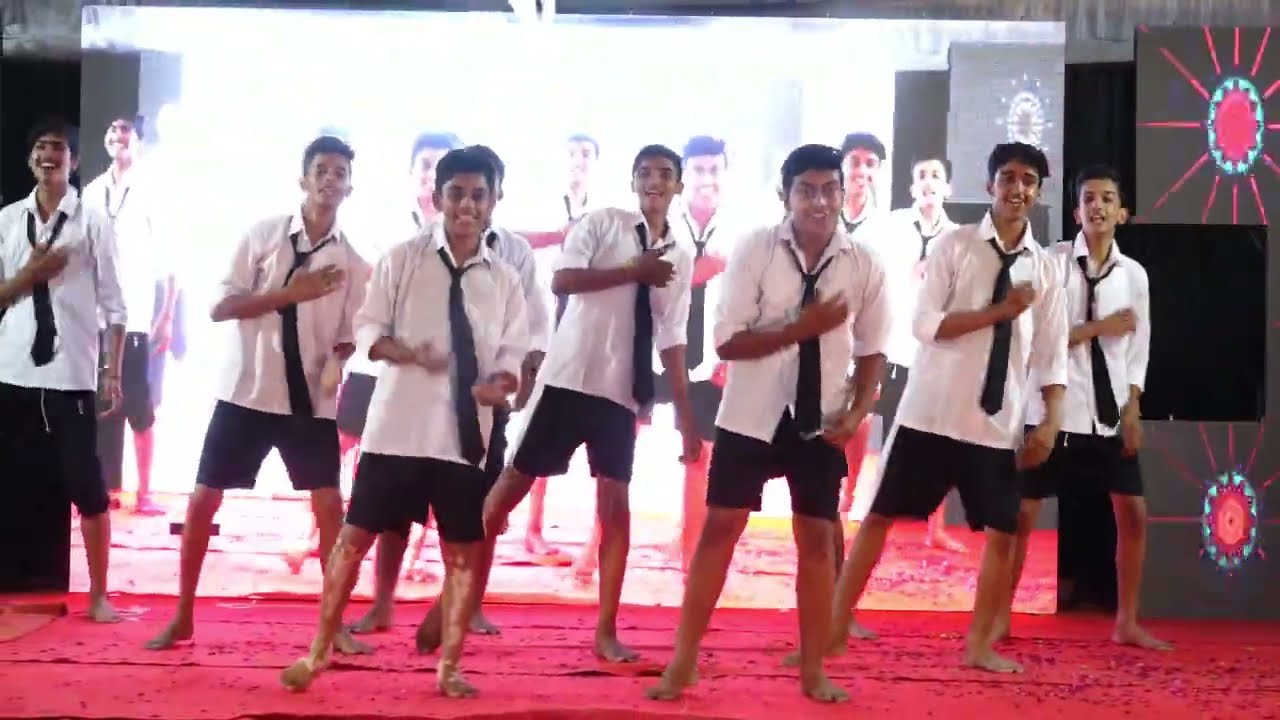 comedy dance performance in #fragrance2019 funny dance bollywood style