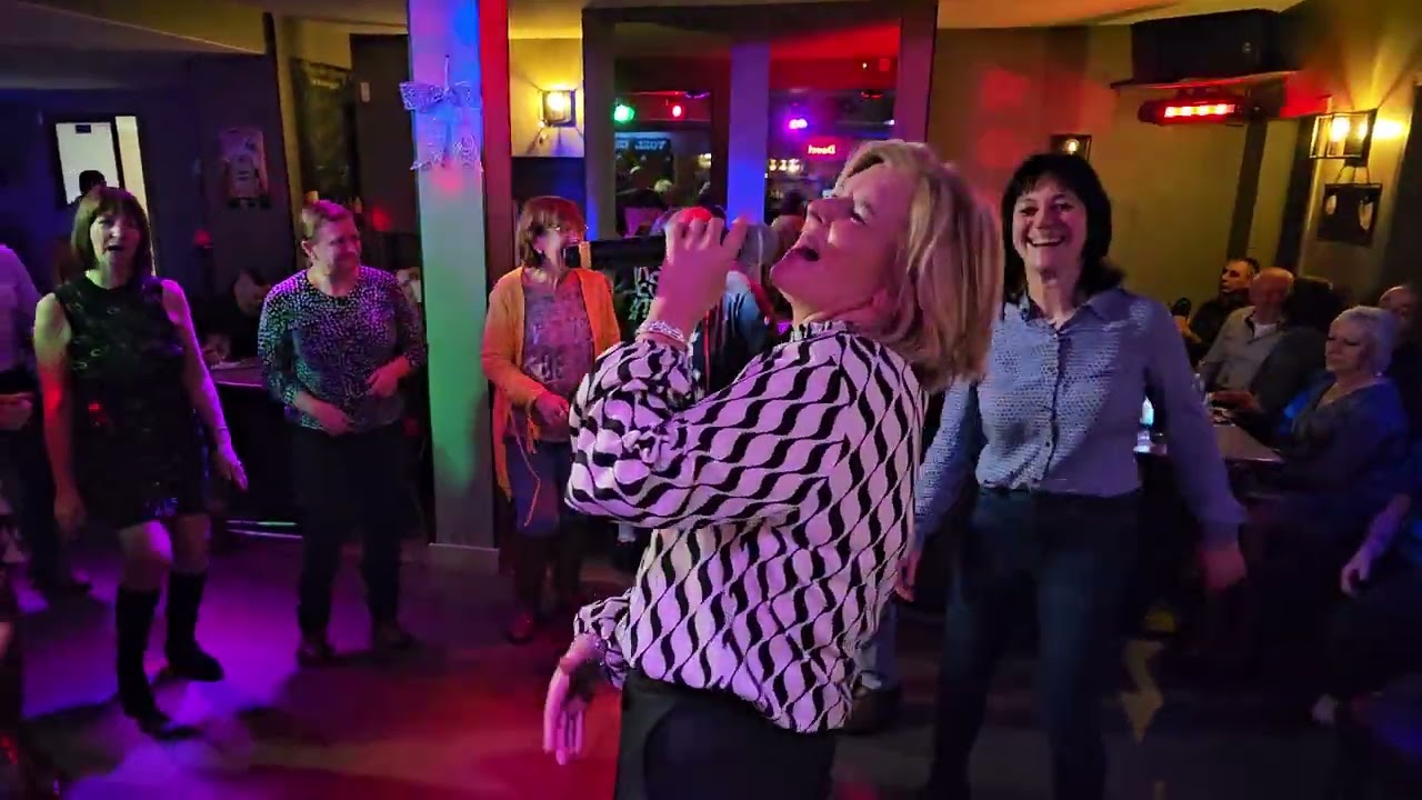Kus me , kus me  - Sabine - De Komback  - Voorde (Ninove)
