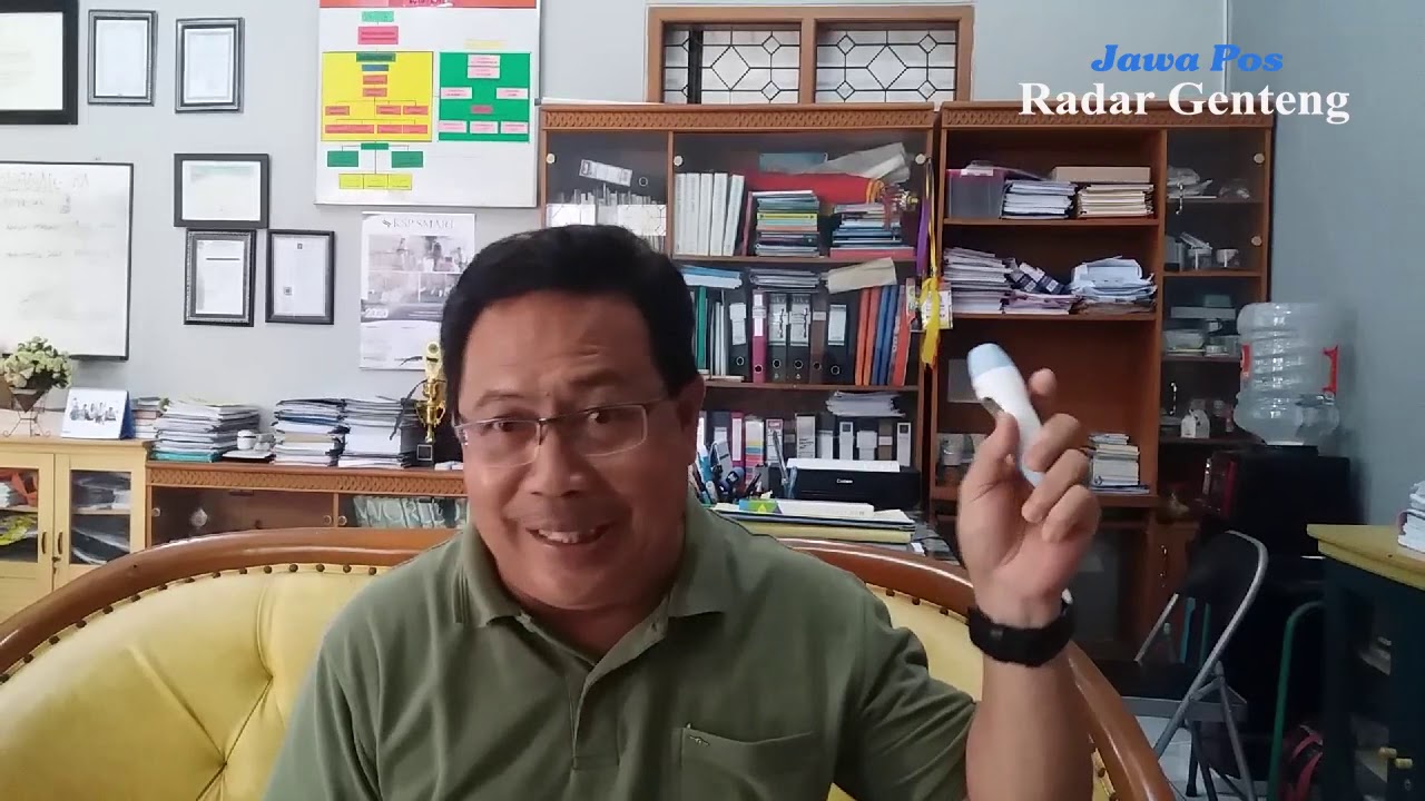 Sekolah Aletheia Genteng Periksa Suhu Tubuh Siswa