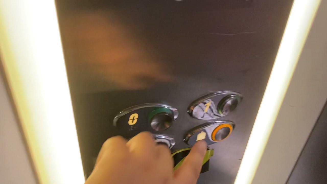 Otis Gen2 Elevator At The Tkmaxx Beckton Part 1