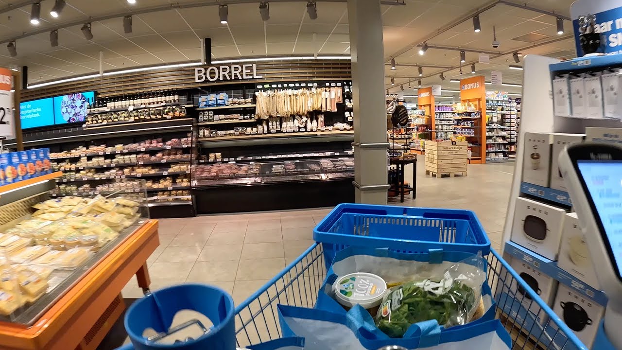 American Goes Grocery Shopping in the Netherlands (American in the Netherlands)