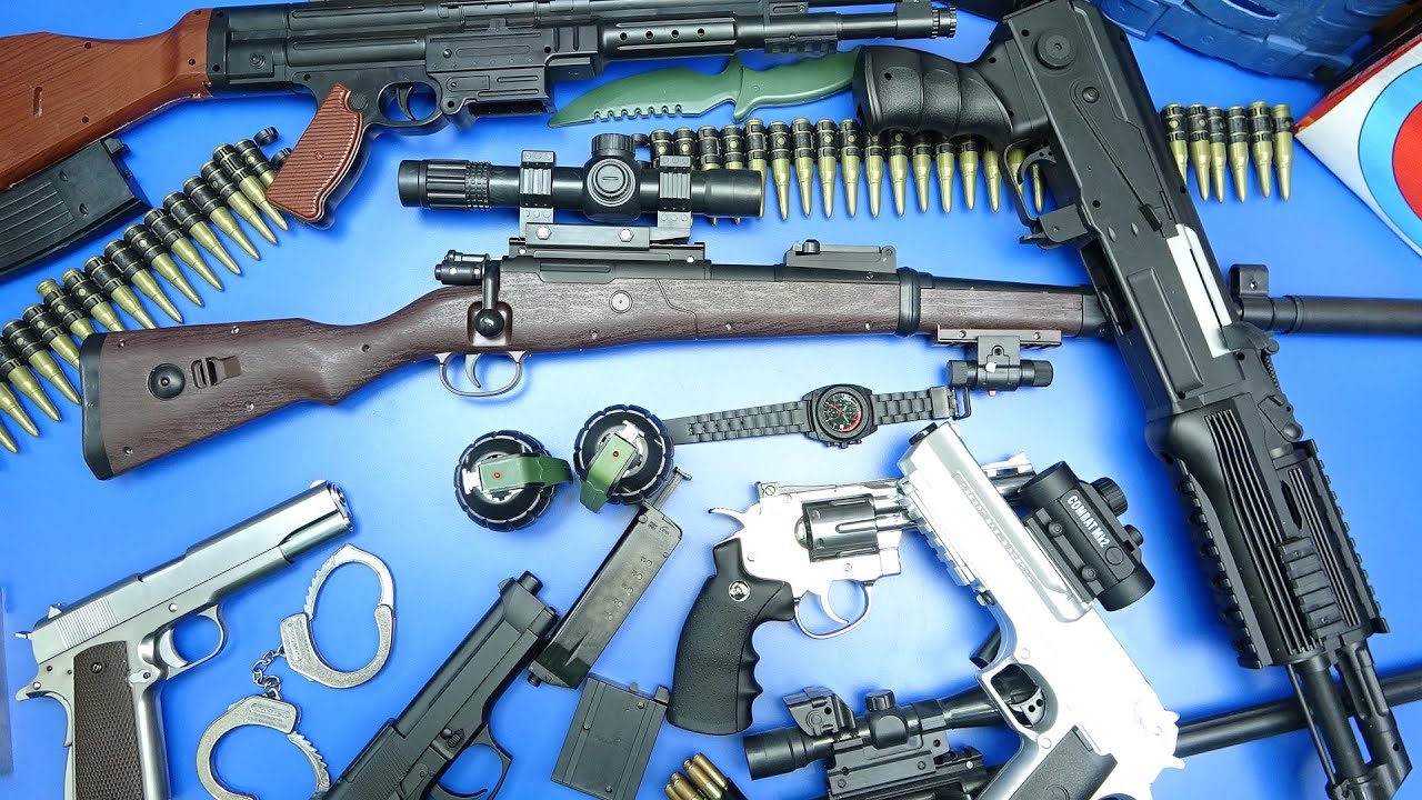 Airsoft Military * Police Guns Toys & Equipment -/ AK-47 BLACK, 1911 ,BERETTA ,MAGNUM- Box of Toys !