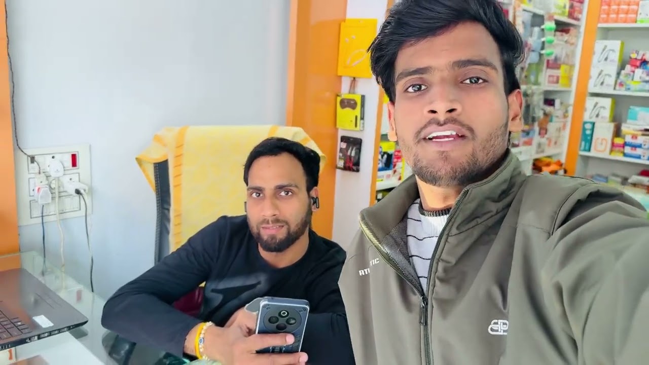 	“Roz 15 KM Ka Safar | Meri Mobile Shop | Vlog 02”