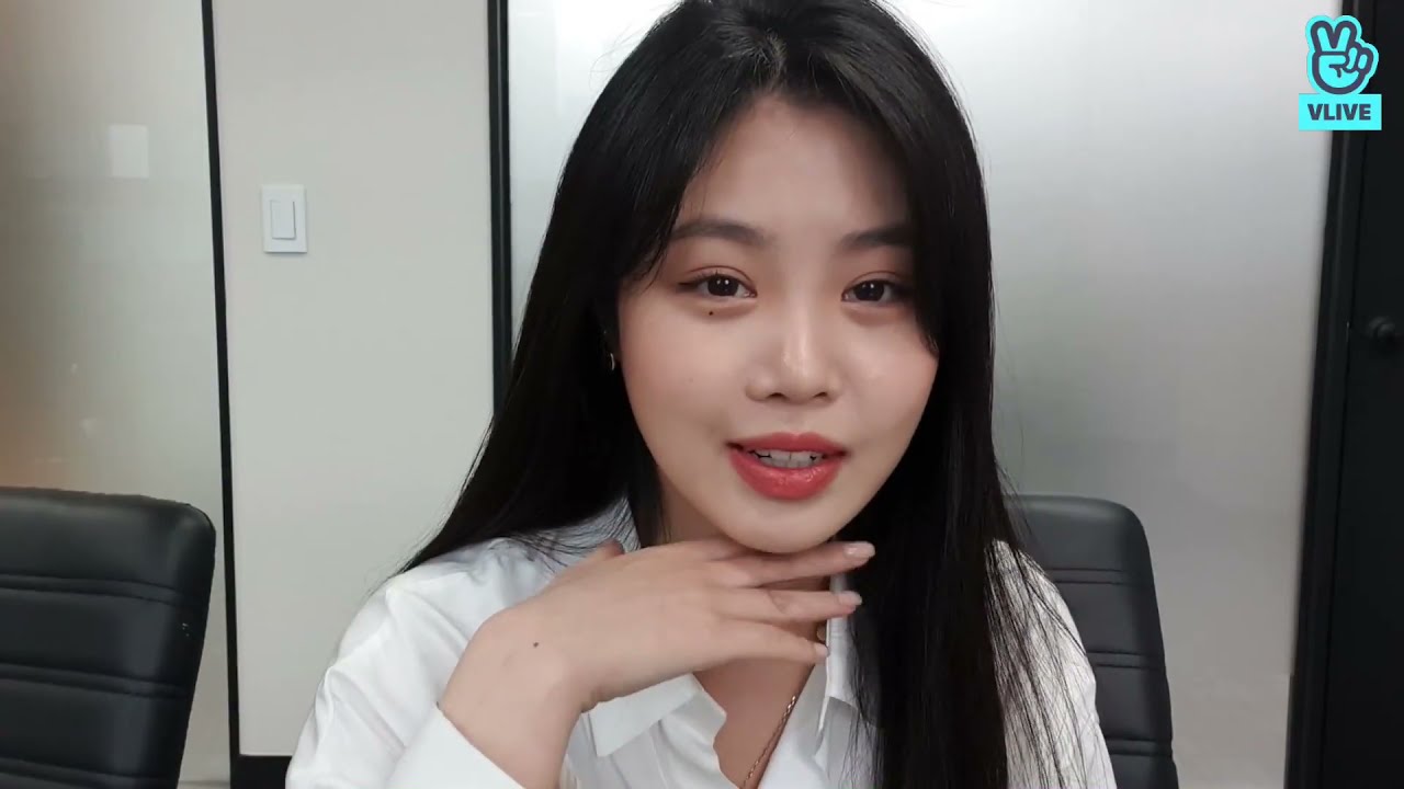 [200202] [ENGSUB] SOOJIN VLIVE