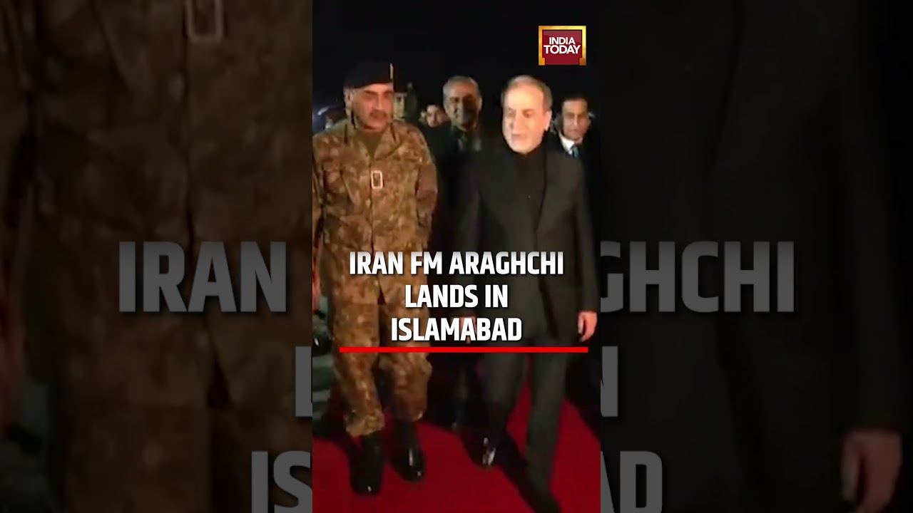 US Iran War: Iran FM Abbas Araghchi Lands in Islamabad for High-Level Talks #usiranwar | World News