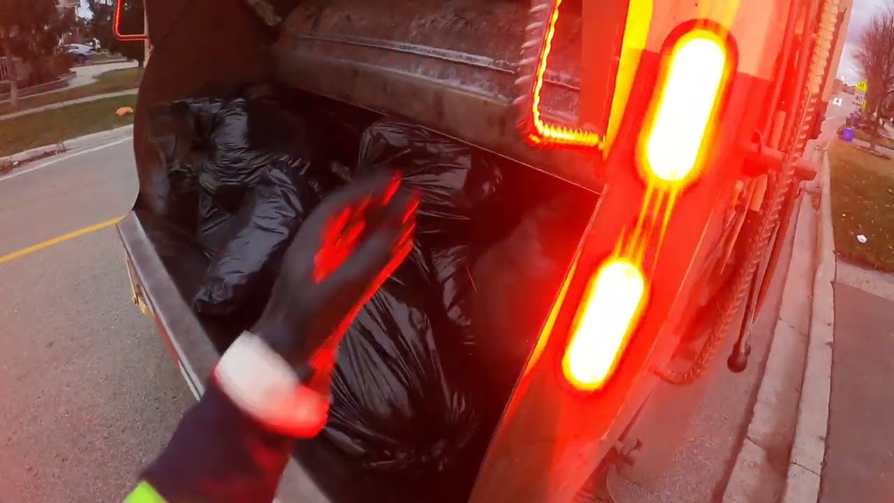GARBAGE!! GoPro POV Manual trash collection (c)