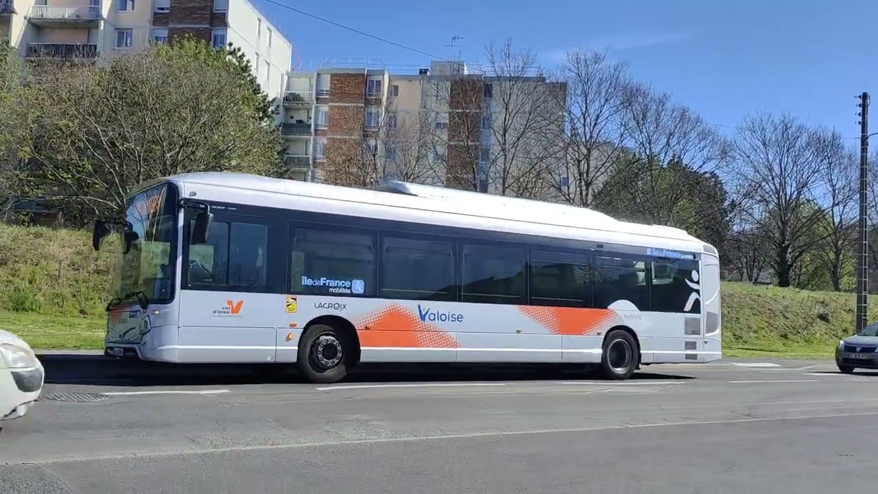 (cars Lacroix/Valoise) arrivé au dépôt d'un setra 511 HD et d'un gx 337 hyb stif