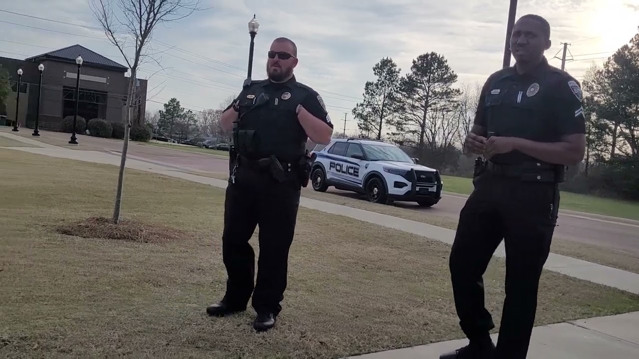 Cops come to the City hall parking lot for ME in Ridgeland, Mississippi