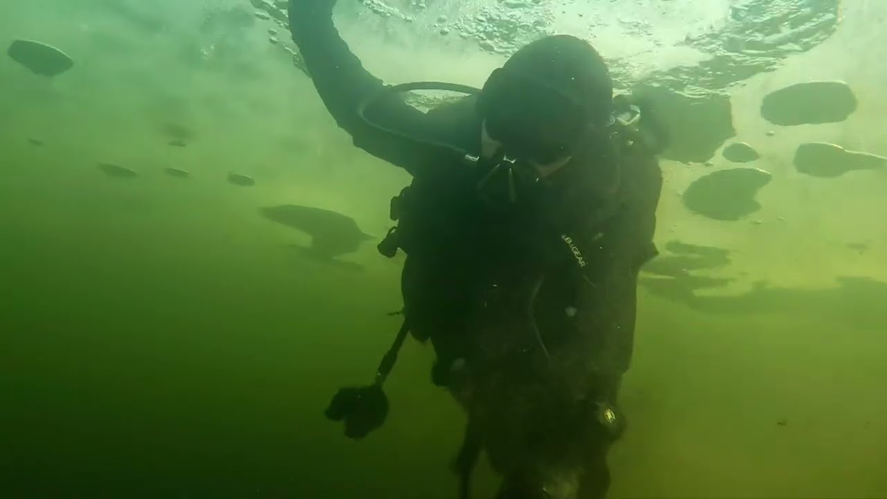 Scufundare sub gheata lac Zebil, Tulcea, Ice Diving Romania